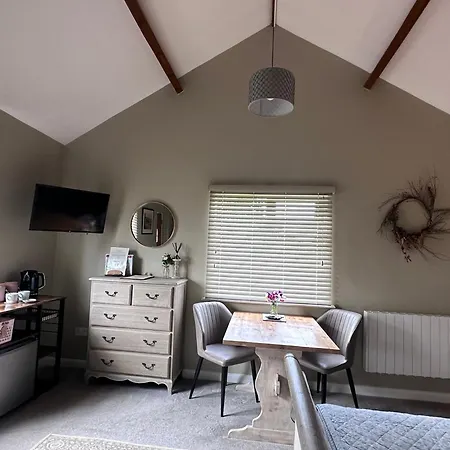 Bed & Breakfast White House Farm - Beautiful Self Contained Courtyard
