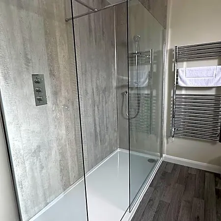 White House Farm - Beautiful Self Contained Courtyard 住宿加早餐酒店 4*