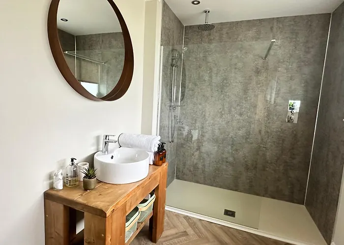 White House Farm - Beautiful Self Contained Courtyard Bed & Breakfast